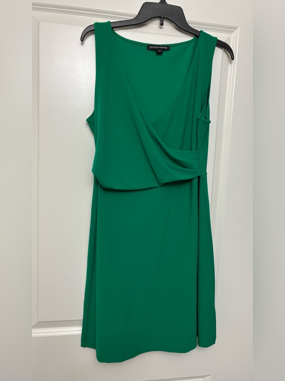 NWT⭐️Gorgeous Green Dress